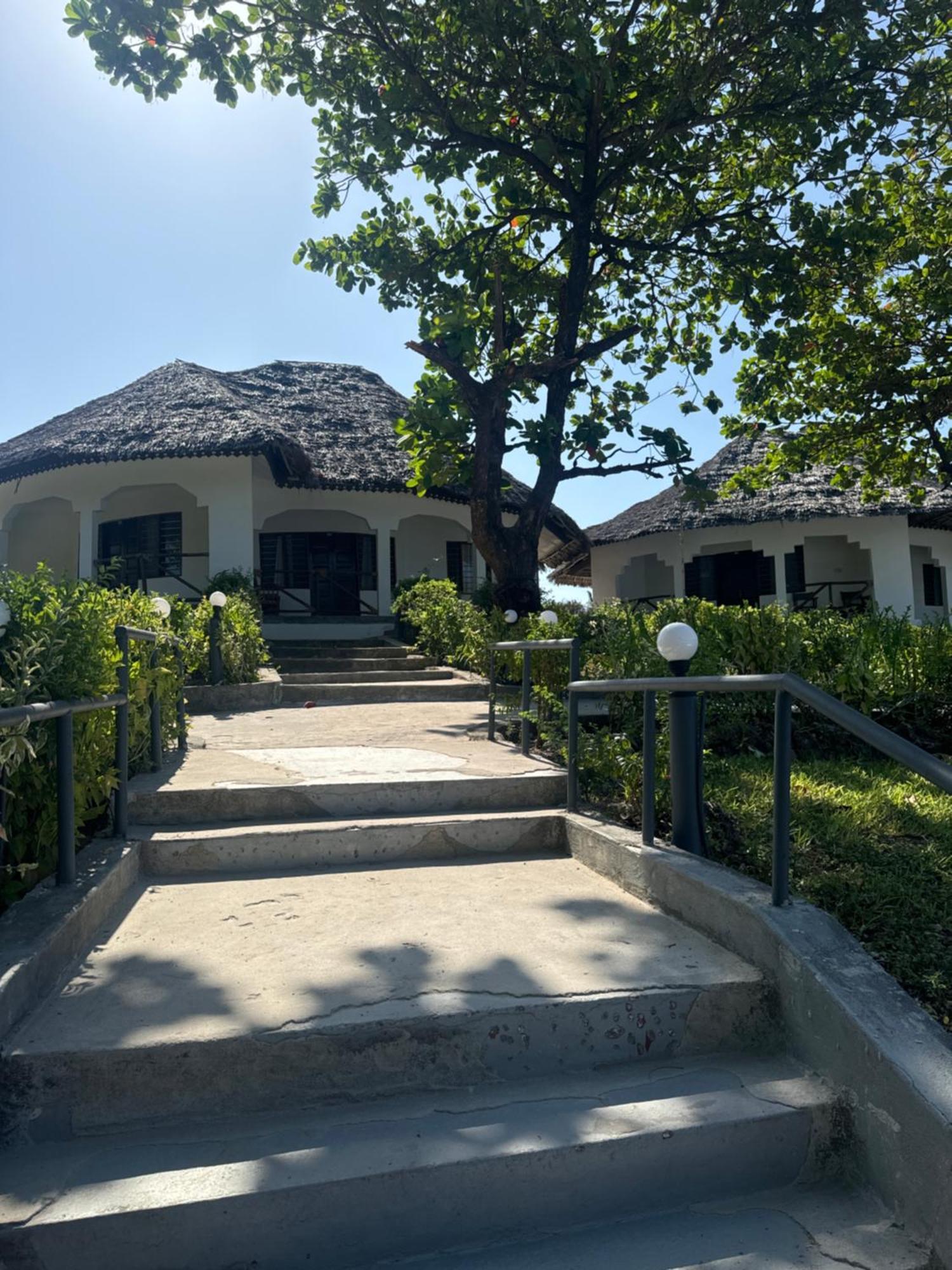 Zanzinite Beach Spa Hotel Zanzibar Exterior photo