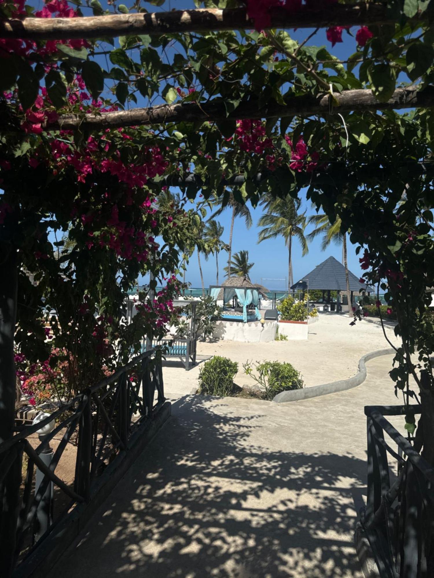 Zanzinite Beach Spa Hotel Zanzibar Exterior photo
